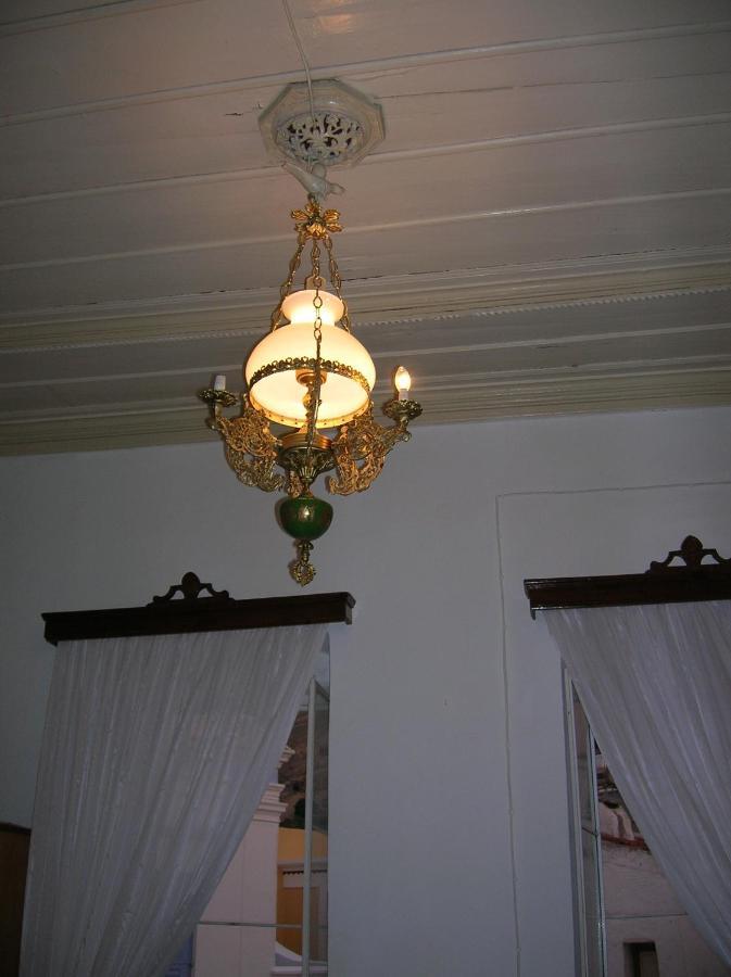 Marthas Traditional House Sými Luaran gambar