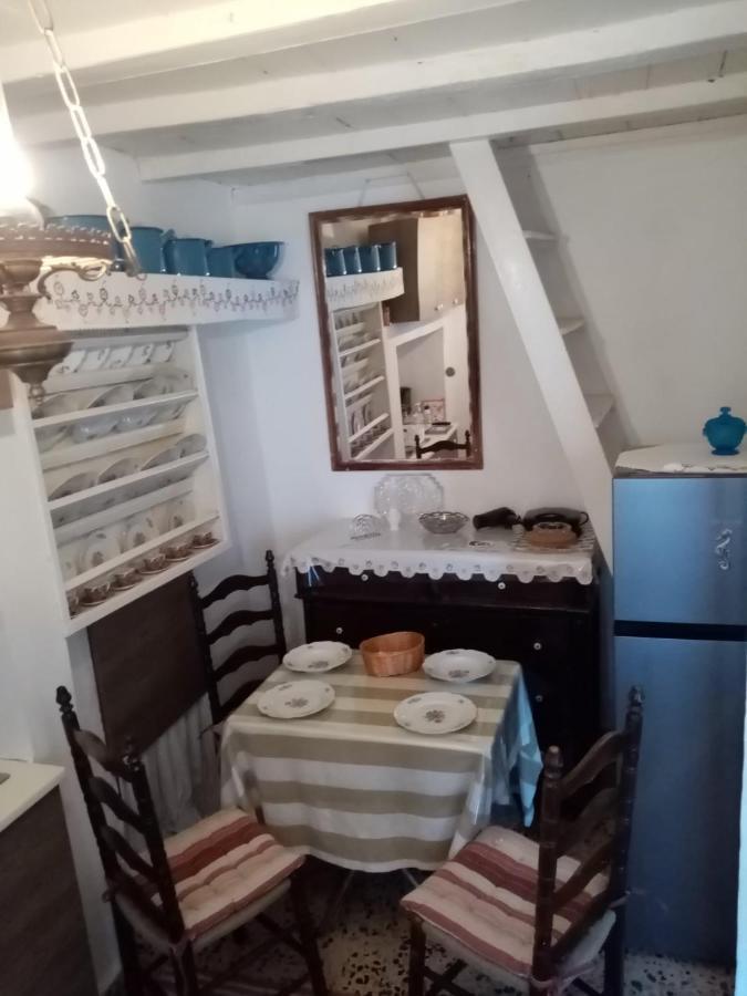 Marthas Traditional House Sými Luaran gambar